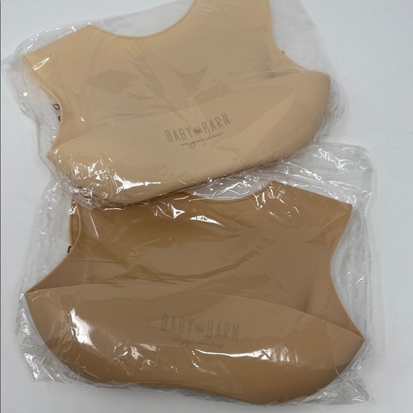 Baby Barn Silicone Bibs Set of 2 easy to wash - Picture 1 of 6